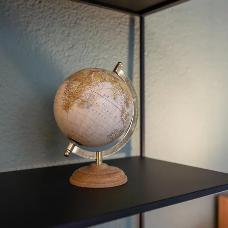 Stylische Grosse 5-zimmerwohnung-wlan-free Parking-