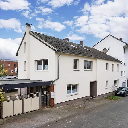 Apartment Stylische Grosse 5-zimmerwohnung-wlan-free Parking- Beckum