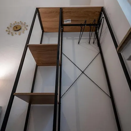 Stylische Grosse 5-zimmerwohnung-wlan-free Parking- Apartman Beckum