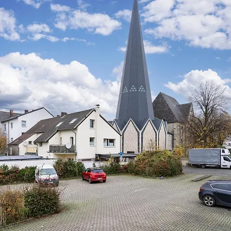 Stylische Grosse 5-zimmerwohnung-wlan-free Parking- Apartman Beckum