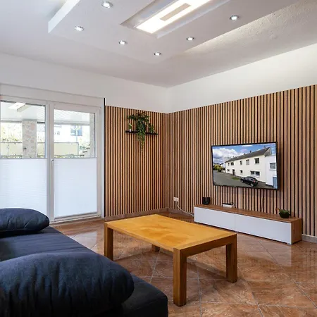 Apartment Stylische Grosse 5-zimmerwohnung-wlan-free Parking- Beckum