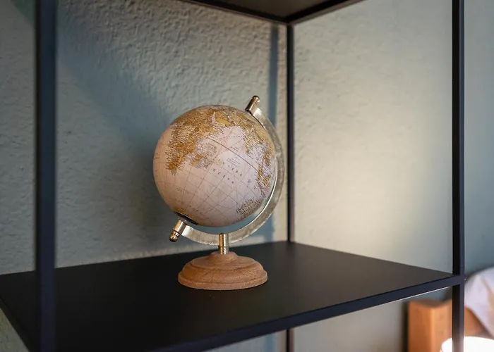 Stylische Grosse 5-zimmerwohnung-wlan-free Parking-