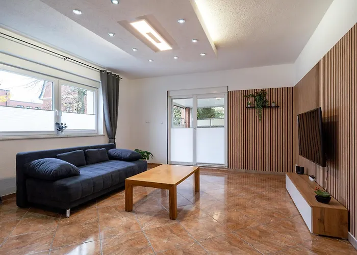 Stylische Grosse 5-zimmerwohnung-wlan-free Parking- Lägenhet Beckum