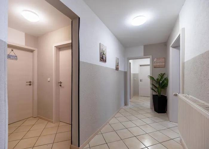 Stylische Grosse 5-zimmerwohnung-wlan-free Parking- *