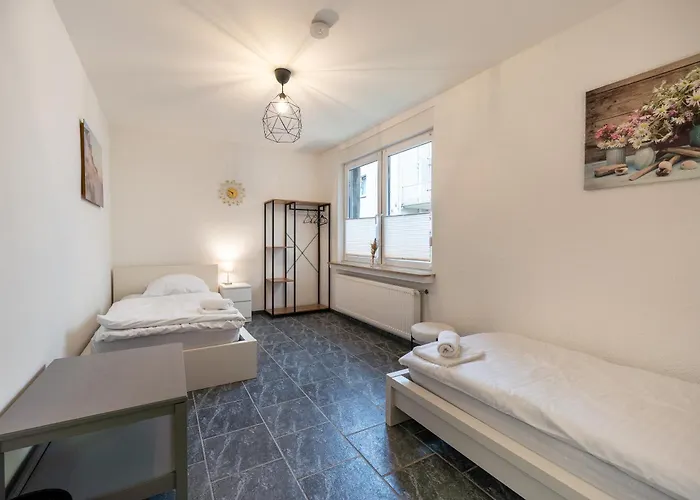 Stylische Grosse 5-zimmerwohnung-wlan-free Parking- Beckum