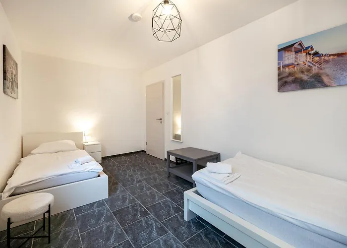 Lägenhet Stylische Grosse 5-zimmerwohnung-wlan-free Parking-