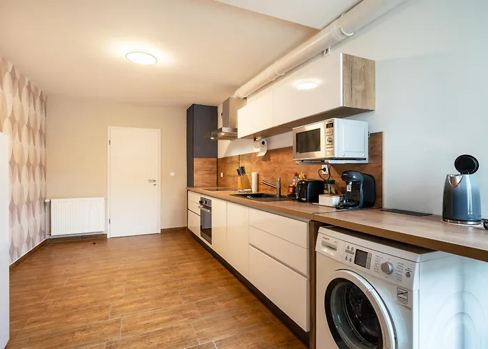 Apartment Stylische Große 5-zimmerwohnung-wlan-free Parking- Beckum